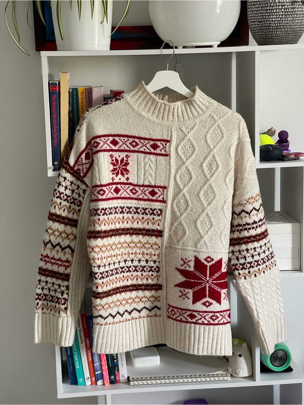 American Eagle Cream Fair Isle Cable Knit Sweater with Red Snowflake